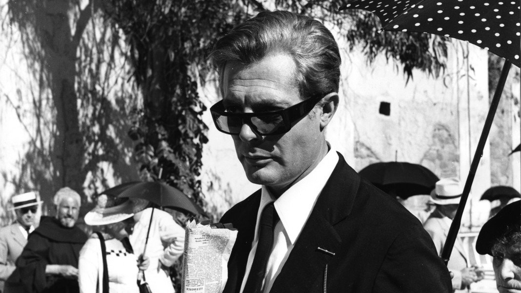 IndieWire's tweet photo. David Lynch’s Favorite Movies: Stream 10 of His Picks Online https://t.co/4UWAjlwVXS https://t.co/P0zElNhufP