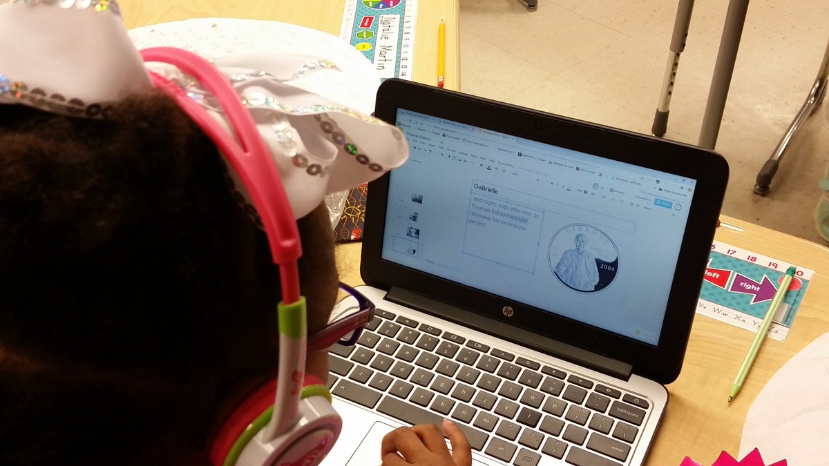 swilliams206's tweet image. After researching Thomas Edison, 1st grade Ss at #BuenaVistaES create a slide in Google sharing facts and an image. #personalizedlearning