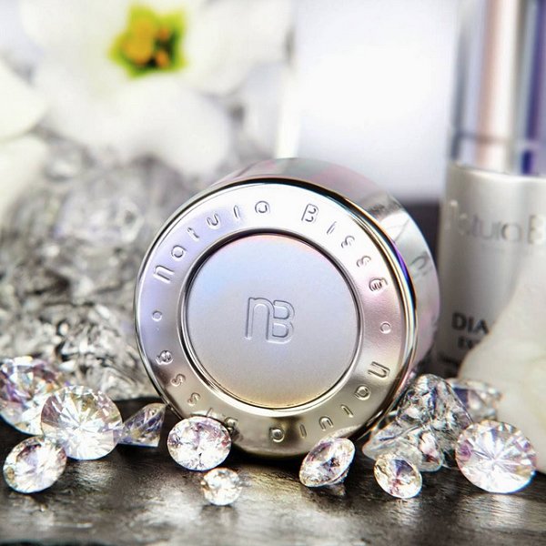 conistonhotel's tweet photo. Book our treatment of our month - Diamond Energy Facial - and enjoy a free luxury gift worth £50: https://t.co/inOwe7vrPQ #spa #naturabisse https://t.co/U6XQstQmtK
