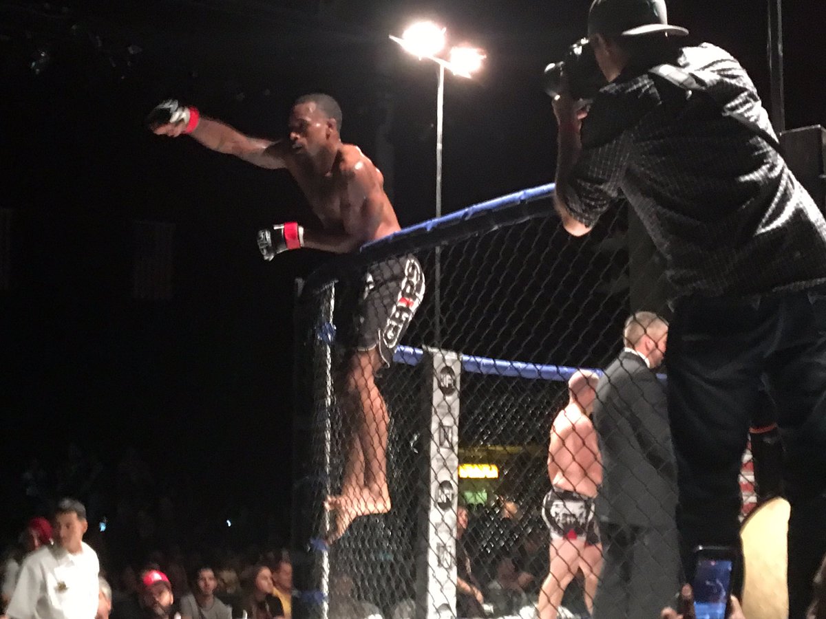 Congrats to my boy Thomas Webb for kicking ass Saturday night! @ufcgymBR <a href="/eagle0981/">Eagle 98.1</a> thanks for the shout out in your victory speech!