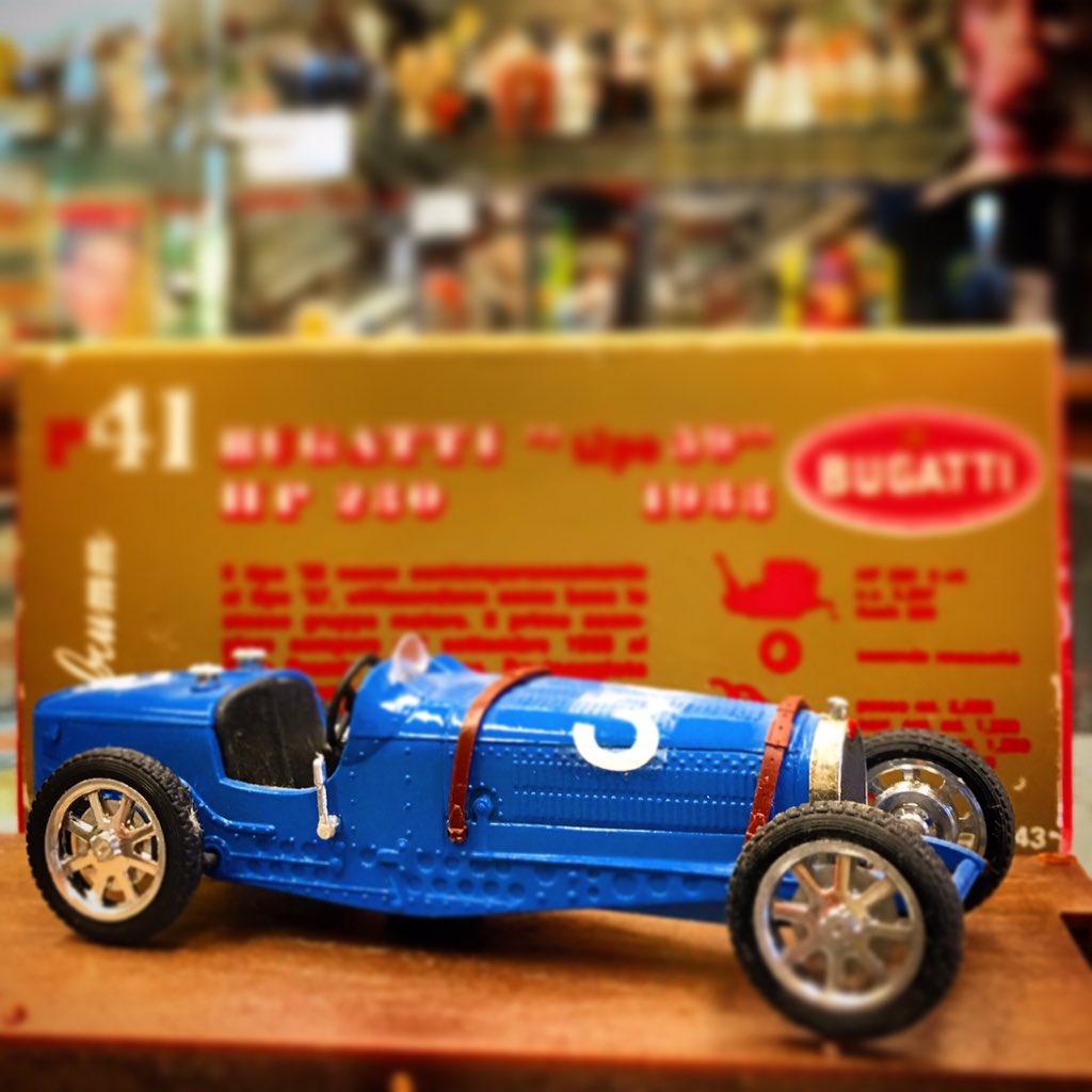 BrooksCollector's tweet photo. #toyoftheday it's a #Bugatti #type39 from 1933 ! Forerunner of the worlds fastest and most expensive car, this 1:43rd scale by Brum ! https://t.co/FEKOVYrpbE