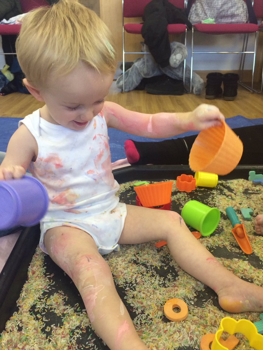 LittleLearnerNT's tweet photo. #northeasthour We've had a brilliant LL class today making marks in rainbow rice, foam, paint, playdoh, chalks, pens and more!! https://t.co/7rn2MPQFr2