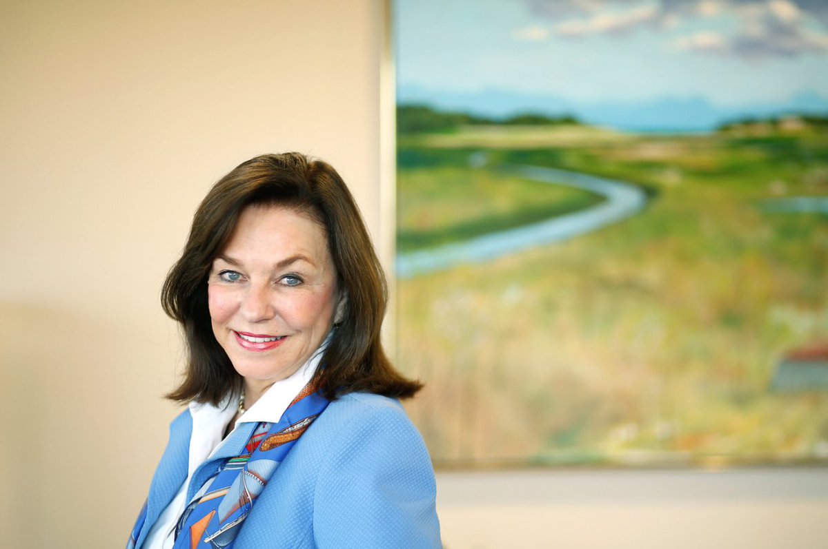 unetweets's tweet photo. President Danielle Ripich to receive @PortlandChamber Economic Growth Award. https://t.co/FsInwDAsYD #une #portlandchamber #maine https://t.co/2uTViSOXVw