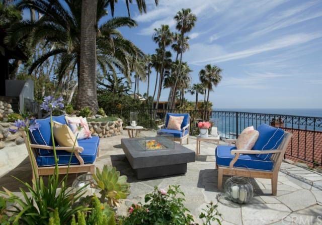 RealtorAmySims's tweet image. 120 feet of private ocean front estate is for sale in #LagunaBeach. Originally built as a wedding gift. OC15011140 | Listed at $30,000,000