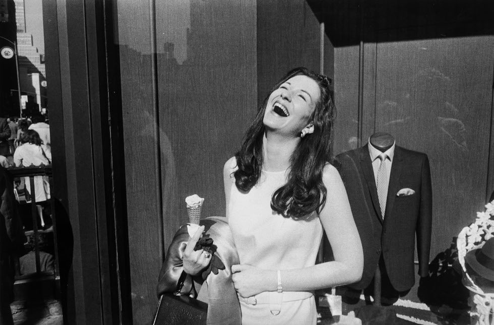 RetroPost's tweet photo. Dal libro "Women are Beautiful” di Garry Winogrand: se avete 350 euro da spendere, li vale tutti
https://t.co/S8Y3pGdNmW https://t.co/VkZ5vTyIiU
