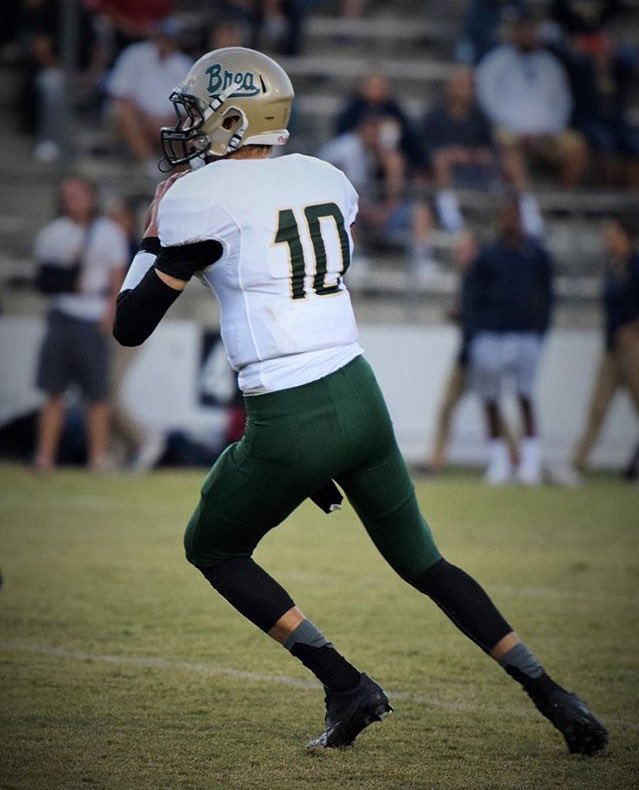 GamePlan_OC's tweet photo. Congrats to GamePlan OC QB @DylanFlenniken on his offer from @DordtFB #OCFootball #BreaFootball https://t.co/5jhtUiC4MV