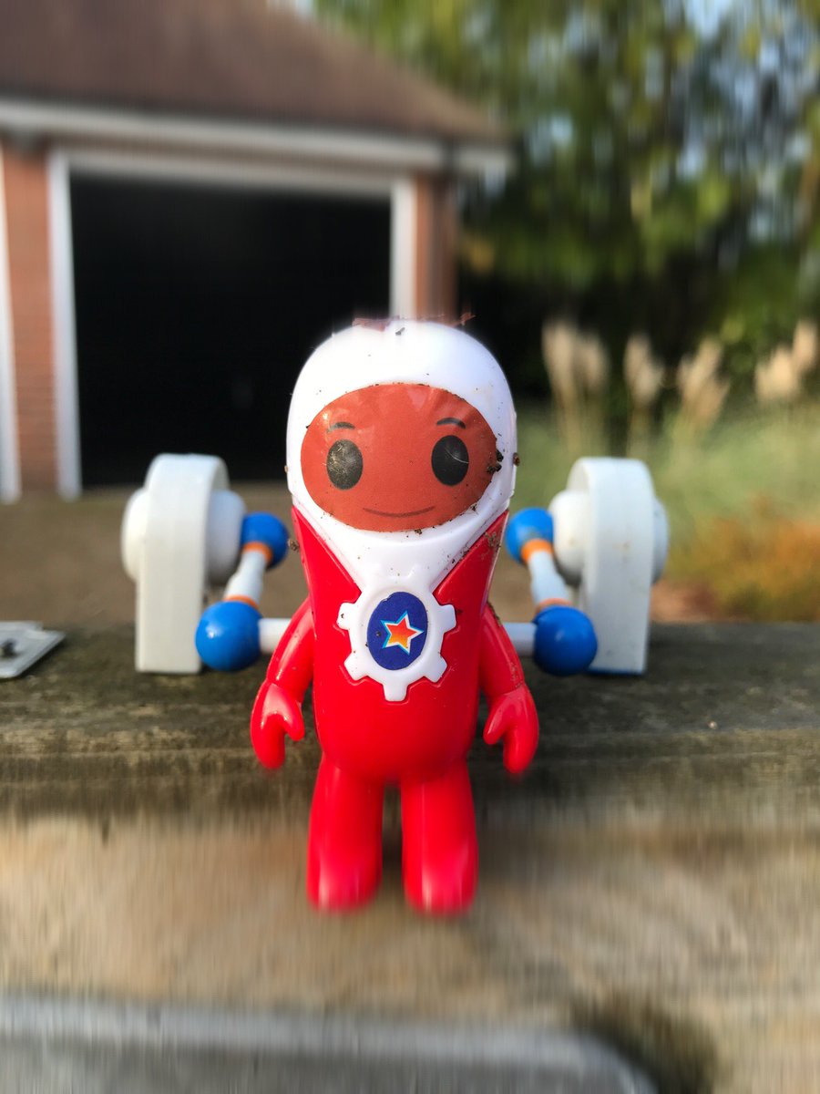 Littergram's tweet image. It's amazing what litter you can find. Organise a #litterpick in your area with our poster pack littergram.co.uk/website/files/…