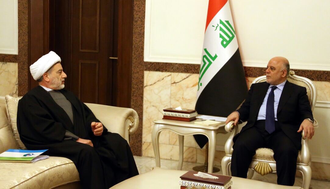 رئيس مجلس الوزراء الدكتور حيدر العبادي يستقبل في مكتبه اليوم الاثنين النائب الاول لرئيس مجلس النواب الشيخ همام حمودي.