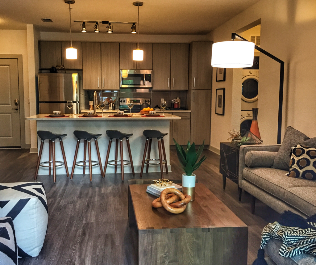 LiveAtSignature's tweet photo. Our brand new community, #GradySquare, is now open! Offering unique, modern #apartments in #Tampa #Westshore. Come check us out! https://t.co/OZQ0L7hvVu