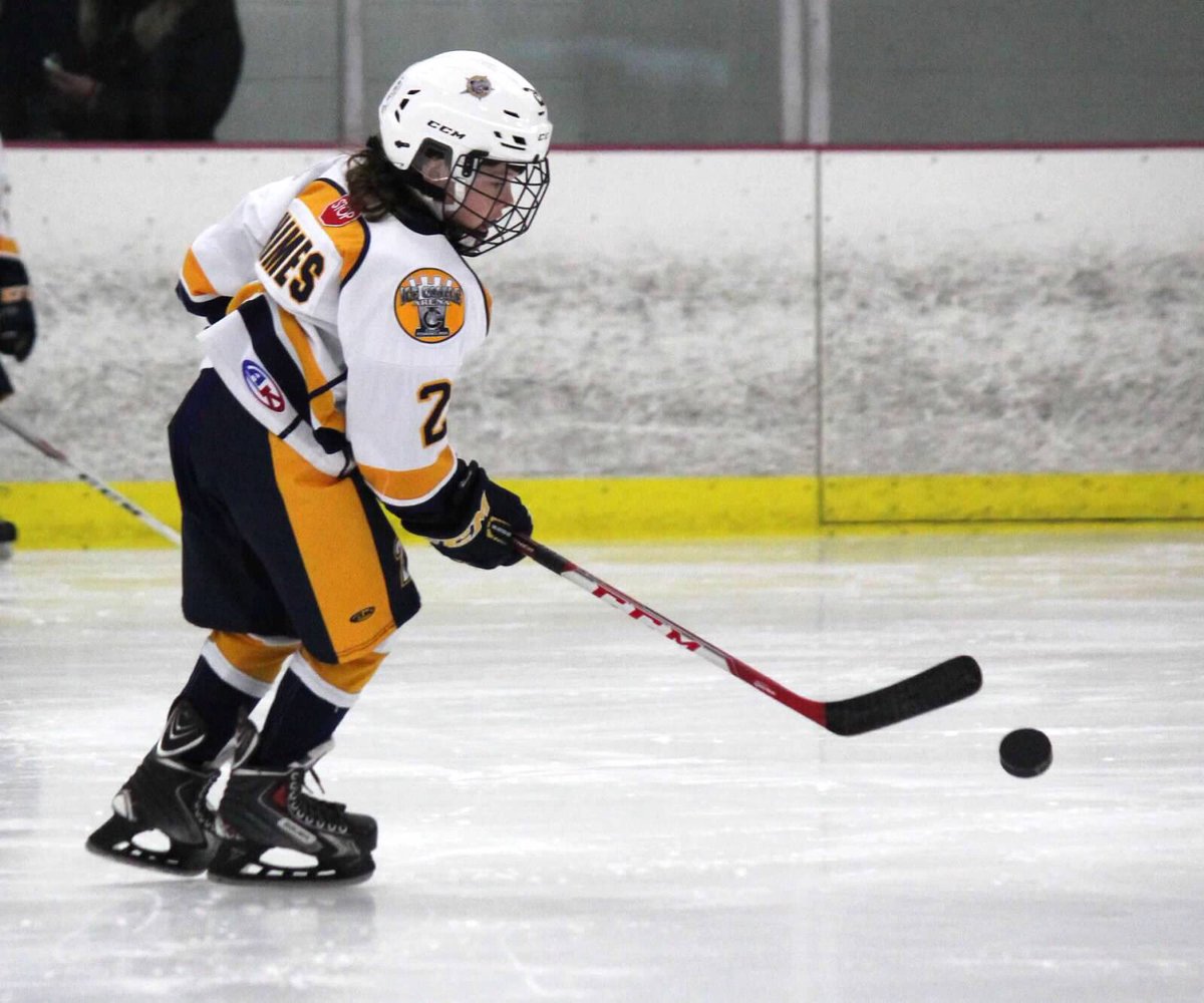 Himes412's tweet photo. Game #ActionShots
#Pittsburgh #Predators
vs
#Burlington #Bulldogs @BULLDOGSHCKY #Playoffs #CenterIceArena Delmont PA https://t.co/CQn6M99dVh