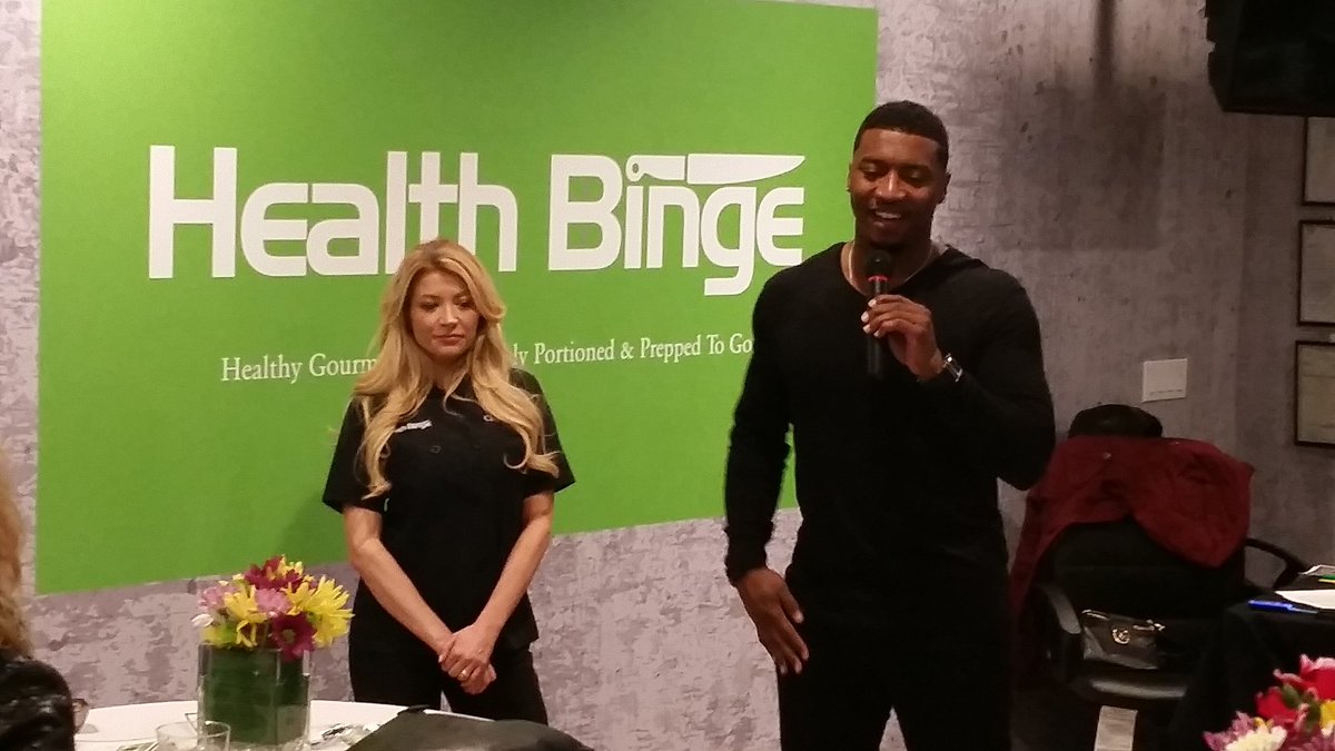 rkachelriess's tweet photo. Congratulations @geromesapp on the grand opening of #HealthBinge #healthyeatinglasvegas #vegas https://t.co/7s2X5OAt8n