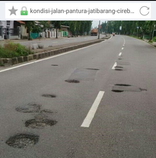 roedhyDK's tweet photo. Selamat pagi para dewan, jalanan di Kab. Cirebon, sekarang banyak lubang yg membahayakan pengguna jalan @cirebonkab https://t.co/ilsum9U0JX
