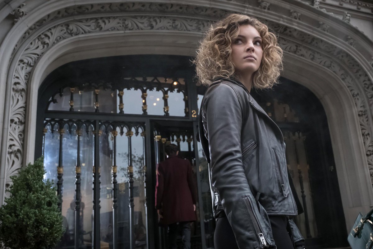 ComicBookNOW's tweet photo. GOTHAM: Camren Bicondova Teases More CATWOMAN Costuming for Selina After Winter Hiatus
https://t.co/LIOpmvQaGx https://t.co/5xkTRUHiSJ