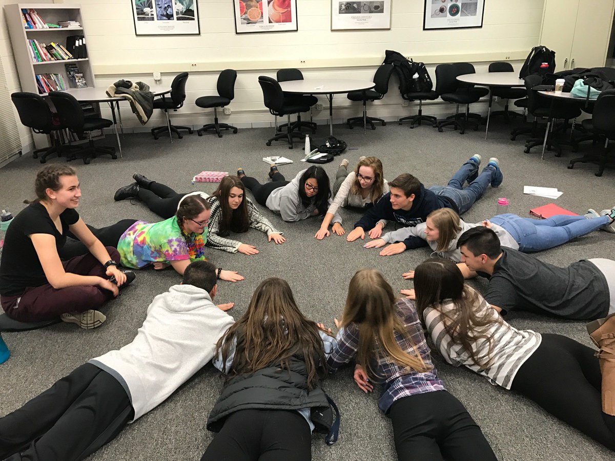 DGSB17's tweet photo. Successful first training!! Can't wait to see all the amazing things the leaders do❤️💛💚💙💜 https://t.co/WjmeSW7XmP