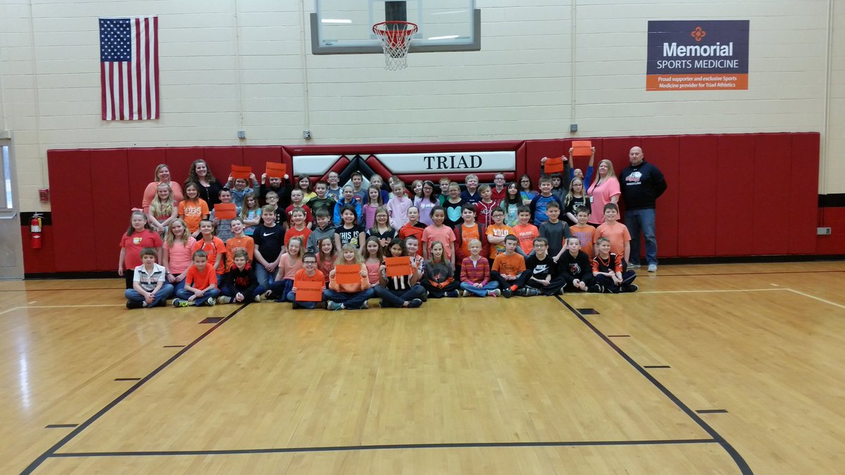 LClaypoolTriad's tweet photo. Hey, WLS 4th Graders!  Triad's 4th grade team is smilin' sweet cuz that TIGER SPIRIT can't be beat!  #TigerStrong https://t.co/wSobDtjlRE
