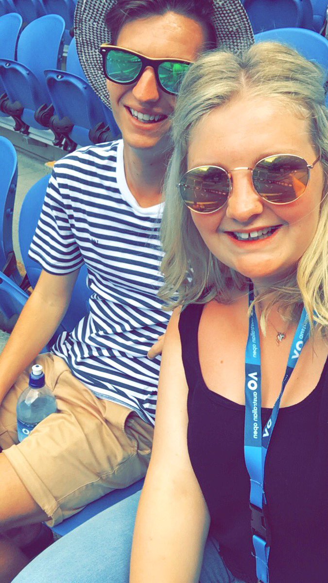 BecZiersch's tweet photo. @AustralianOpen #aoselfie #kiatennis #MCA https://t.co/YflxmfqiJb