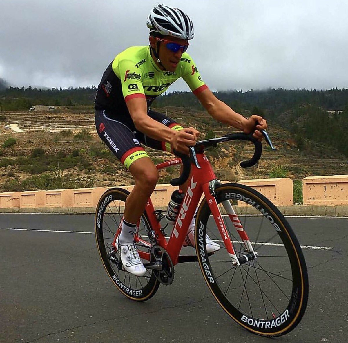 Sharing this nice photo of <a href="/albertocontador/">Alberto Contador</a> training in Tenerife. Good luck mate and always is a pleasure see you again 😉💪🚴🏻#cyclingtenerife