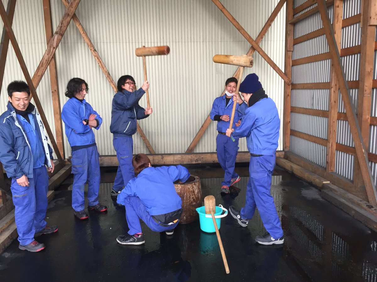 _woodstructure's tweet image. 平成28年12月27日
ウッドストラクチャー、初のもちつき大会を実施しました
60キロのもち米をみんなで美味しくいただきました😋