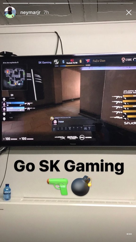 VaKarM_net's tweet photo. .@SKGaming avait un supporter de choix cet après-midi avec @neymarjr 🇧🇷🇧🇷🇧🇷 https://t.co/XwT5CtDKe6