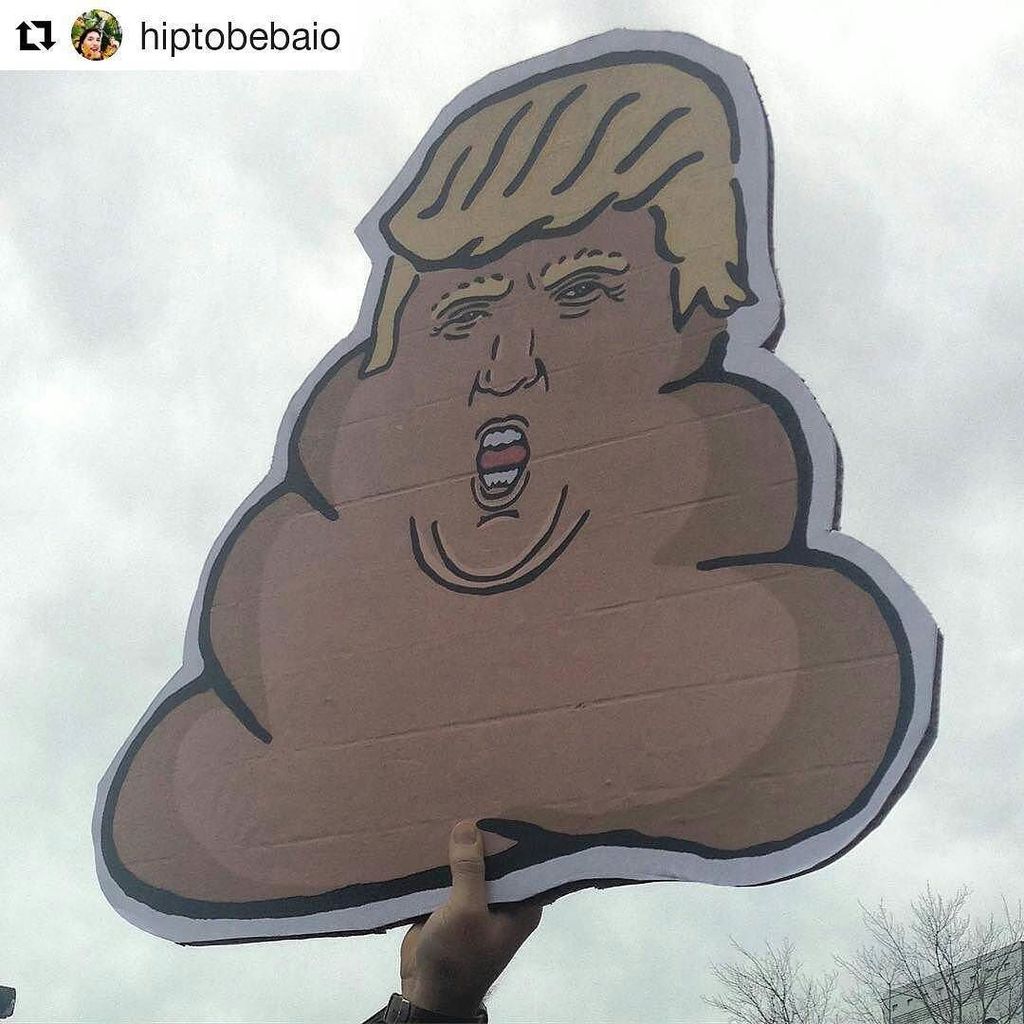 PeetusSticker's tweet photo. Women's march #dumptrump #pootus #peetus #goldenshower https://t.co/IJsM7FnGGw https://t.co/ZHTwNgDAG3
