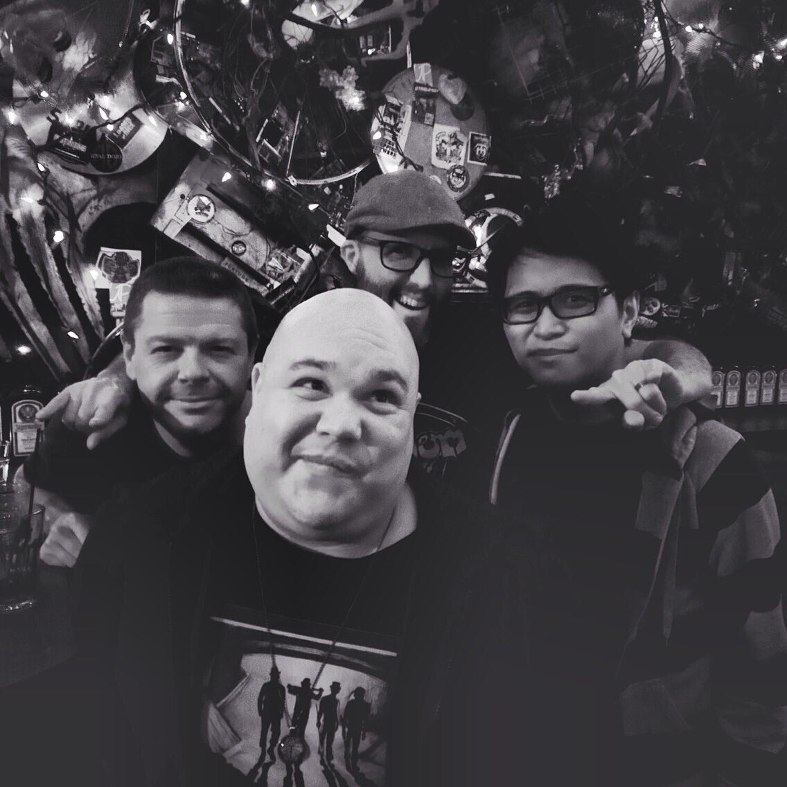 KeelieTO's tweet image. First album first band shot last November @bovinesexclub @T_and_the_H @frankieandjimmy @kingbeezsurf #exitbag #yesfiyah #thestrap