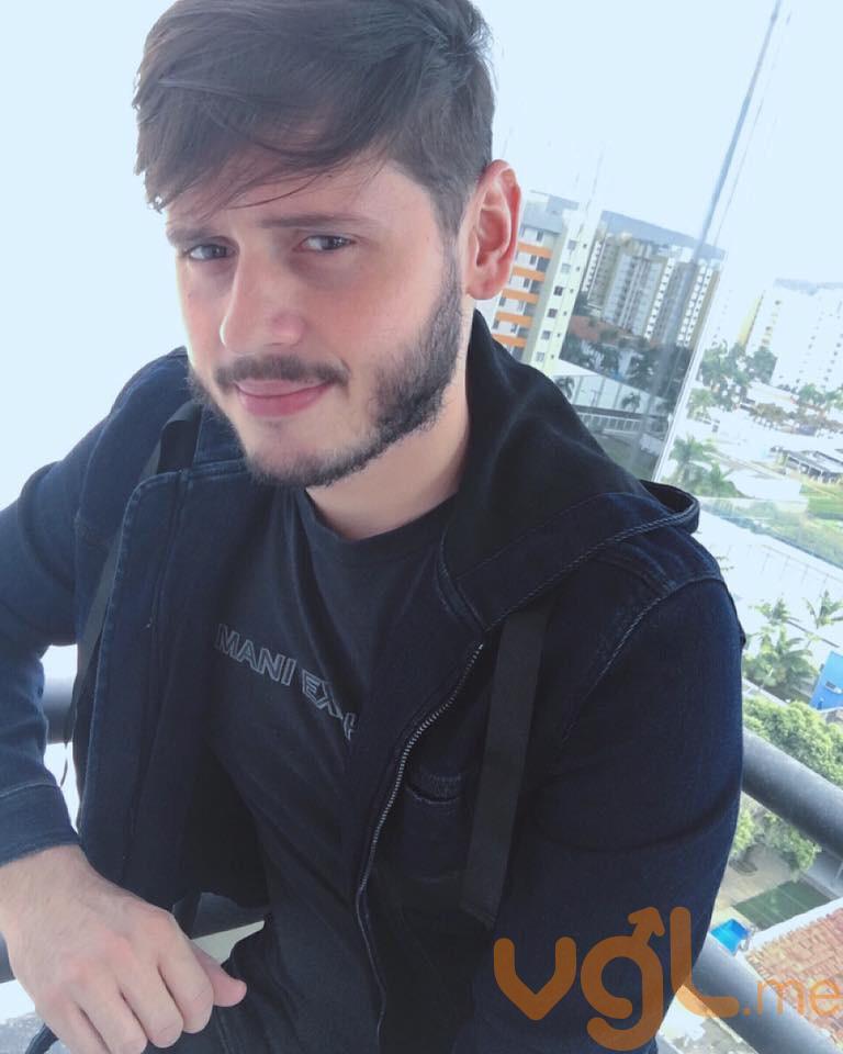 vgldating's tweet photo. 28yo looking for relationship 
👬 https://t.co/dMOYLlmqMF Meet #gaysingles like me on VGL! 👉 https://t.co/EfpLEtGzAq #gaydate #gay #teamgay https://t.co/fQPPZ2dcqy