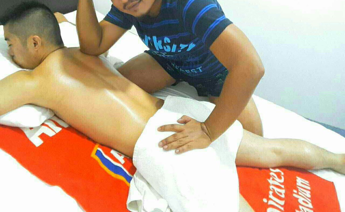 edoalansah's tweet photo. Yg minat pijat pull body bisa hub wa 085891384576 yg bralamat jl rawajati Timur VI blakang mall kalibata jkt slatan. https://t.co/CgAnkEAZl5