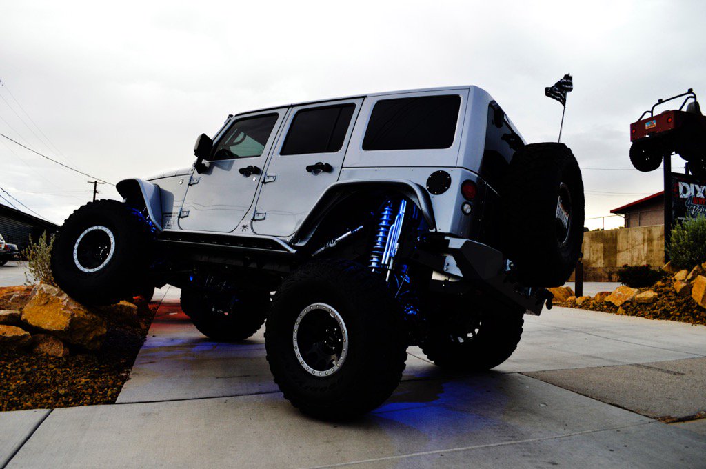 Dixie4WheelDrive tweet media