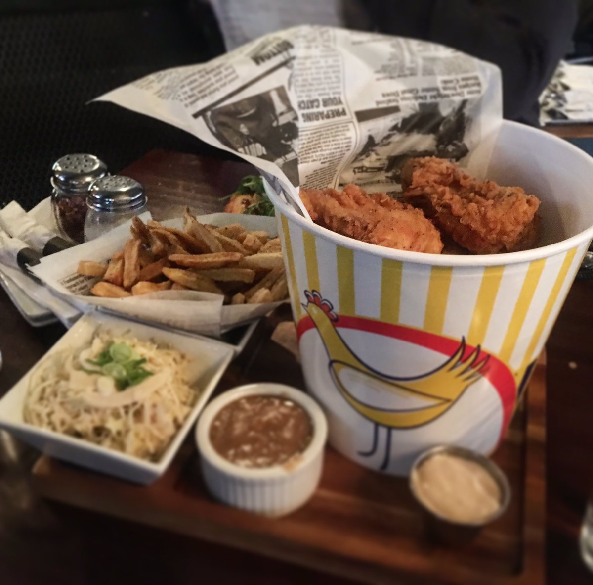 StAugustinesVan's tweet image. #buckets of #friedchicken and $4 cans of #P49 #craftlager #today and every #monday 🍗🍻#commercialdrive #vancouver #yvrfood #vancouvereats