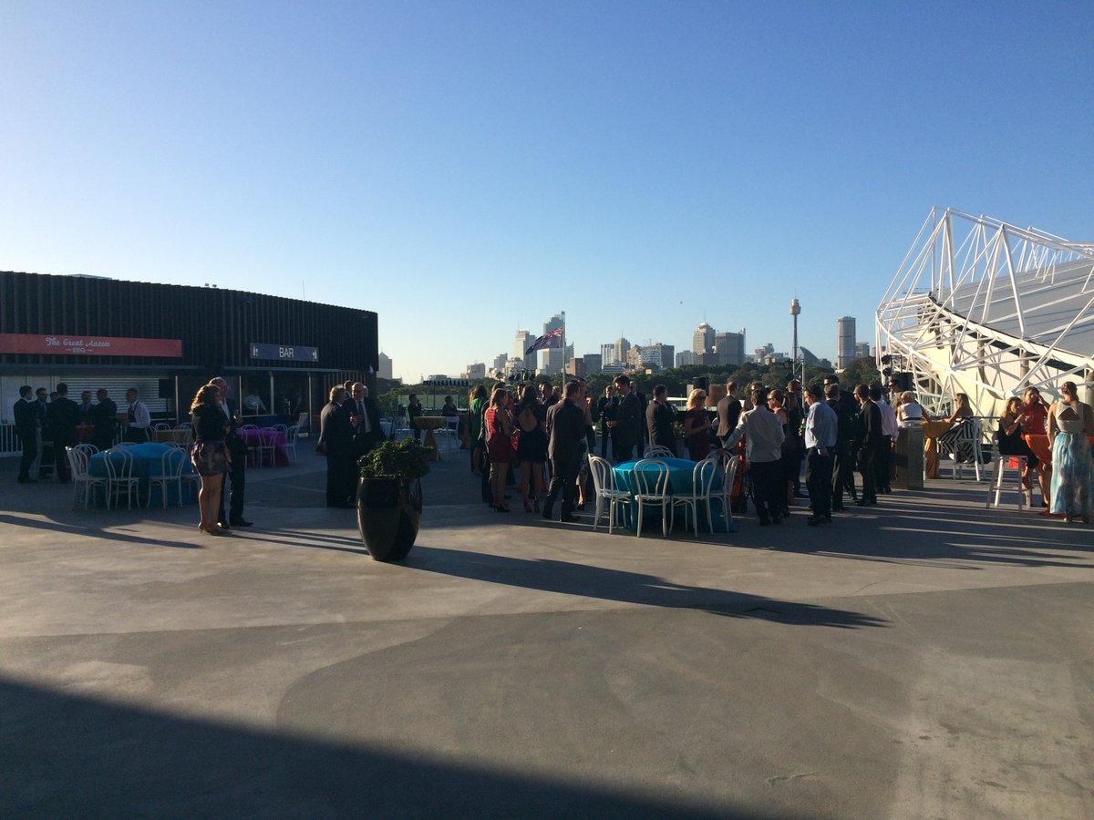 SCG__events's tweet image. The outdoor Skyline Terrace - perfect for pre-dinner drinks or a stand alone cocktail party for up to 1000 guests.  
#scgevents