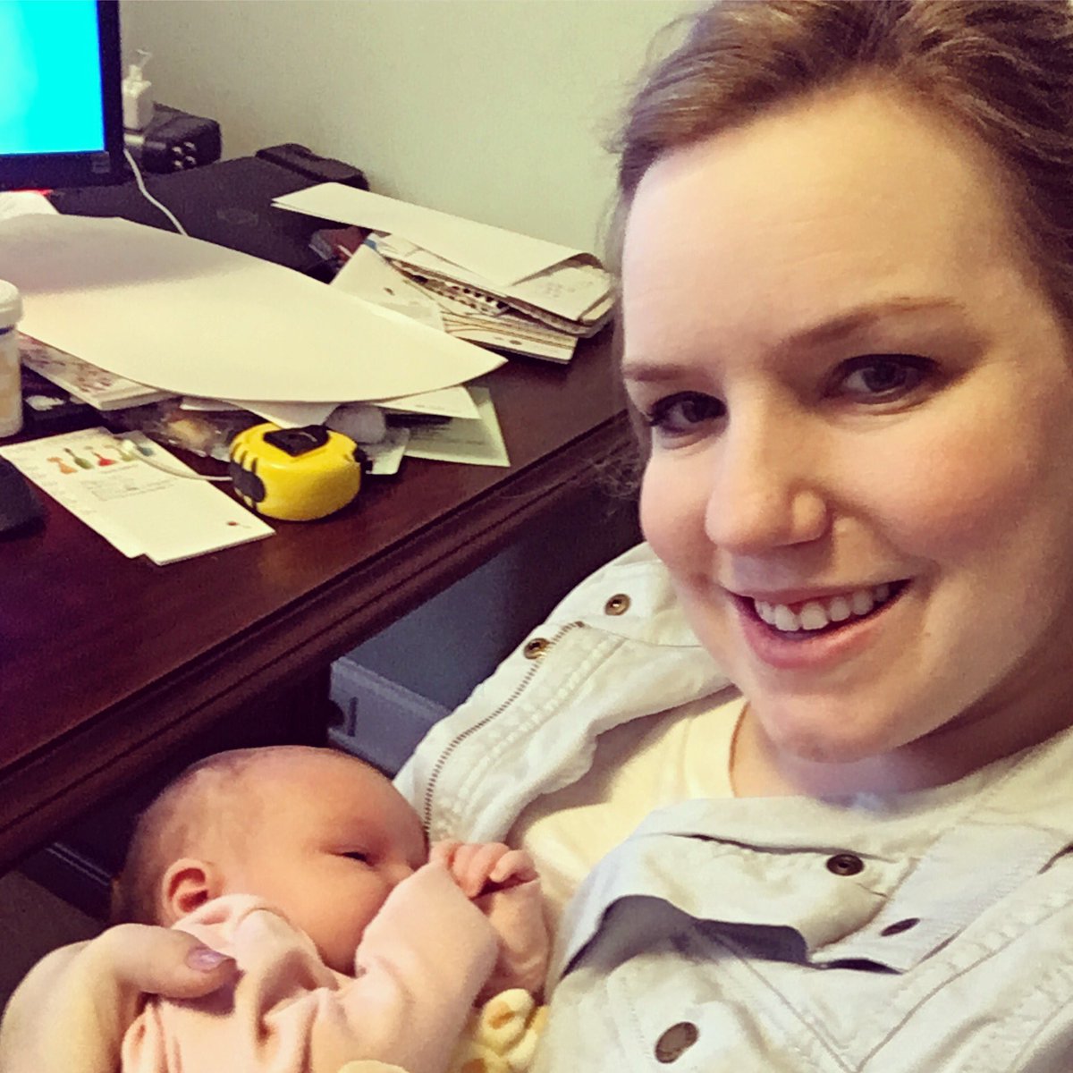 NicoleGilbride's tweet photo. Back to #work today after having this #baby less than 3 weeks ago. We need paid #maternityleave in the USA #federalemployee @IvankaTrump https://t.co/dki0W9FBLu