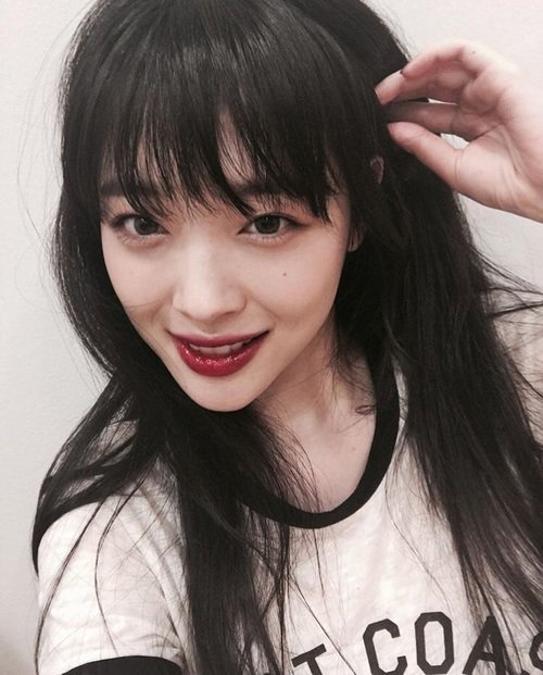 kbaesxx's tweet photo. •• Choi Jin-ri AKA Sulli •• https://t.co/XU3zBmQSkY