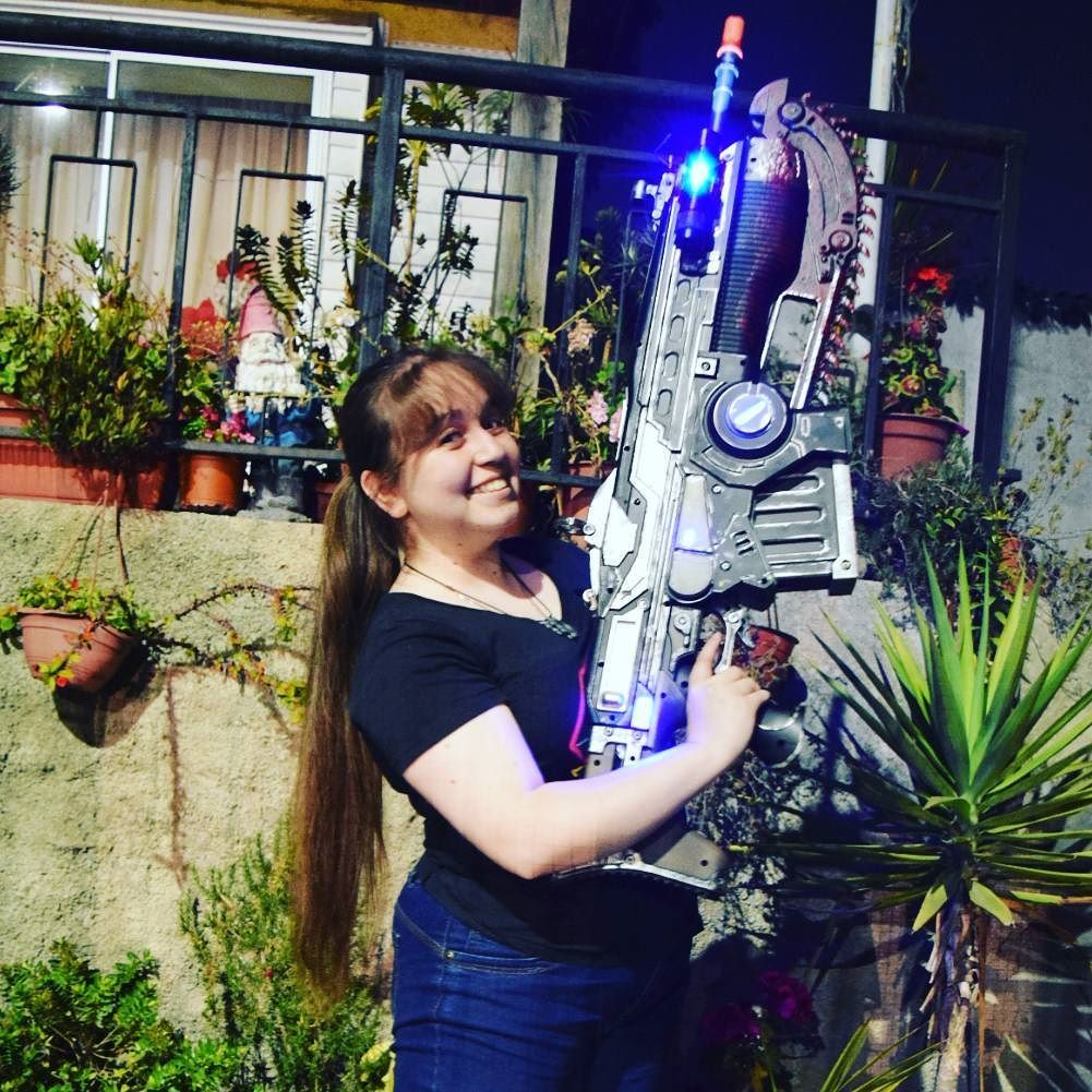 kyrasilver's tweet photo. Otra foto con mi Lancer 😍, cortesía de mi fotógrafa oficial: mi mami 😁😚 #Lancer #GearsOfWa… https://t.co/UKn6yE5ywX https://t.co/QHmZRwB6up