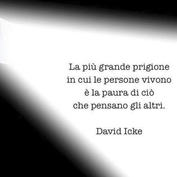 ROSARIADEROSA5's tweet photo. @luigicacace1 @RadioSubasio. Buongiorno cosi😘😘😘😘😘 https://t.co/E0cZTWbRrn