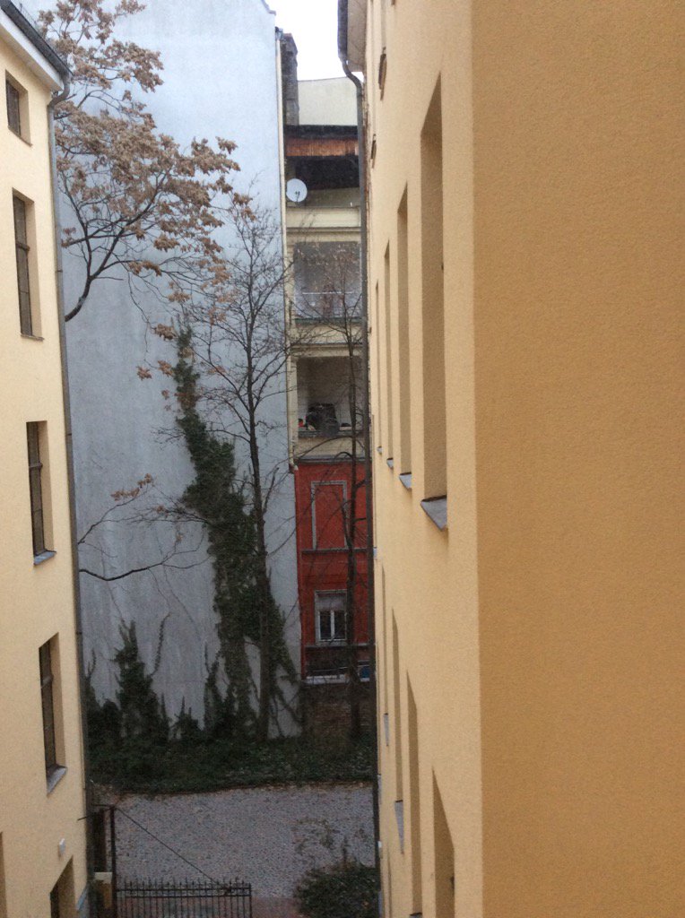 MonnaKamu's tweet photo. Berlin, Kreutzberg. https://t.co/QfndUHg3n2
