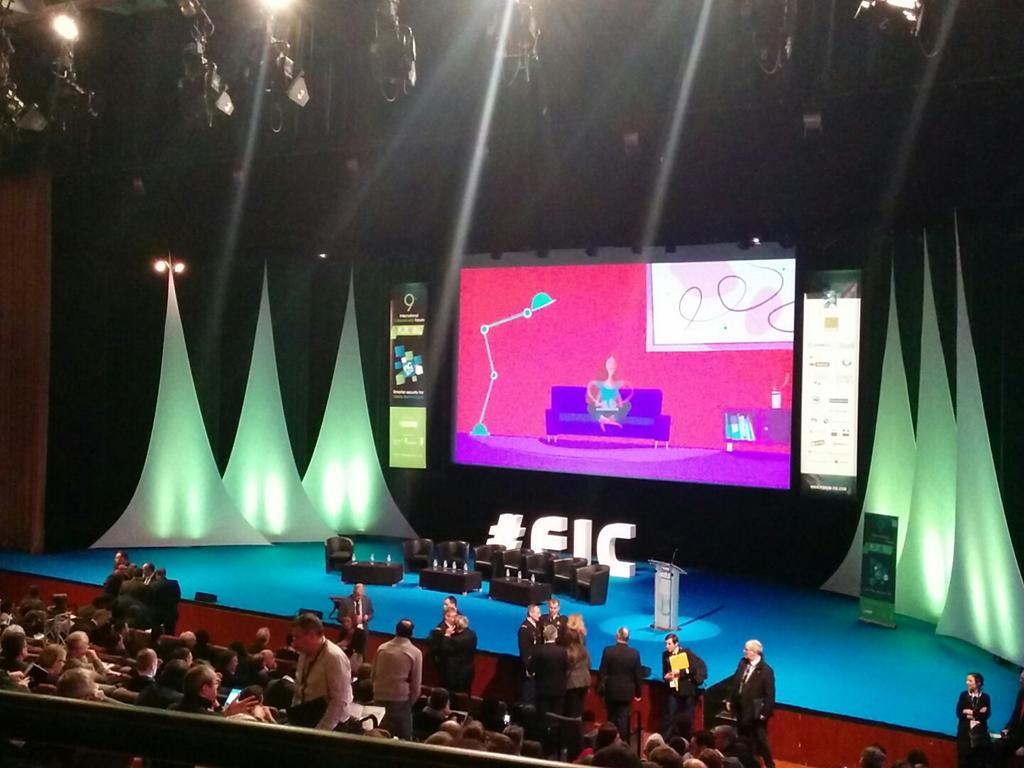 Setec_is's tweet image. Rémi et Rémi en place pour le lancement du #FIC2017 à Lille !
#CyberSecurity #Cyberdefense