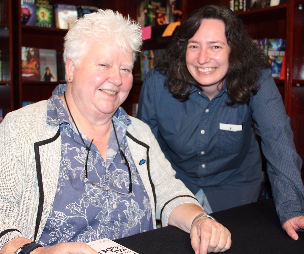 ekoehler2782's tweet photo. @valmcdermid #dallasfangirl #highlightof2016 https://t.co/cfzL6q1NwZ