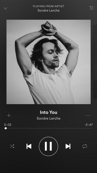 Here's your reminder to love @sondrelerche as much as I do bye ✈️ https://t.co/NduPx6T67t