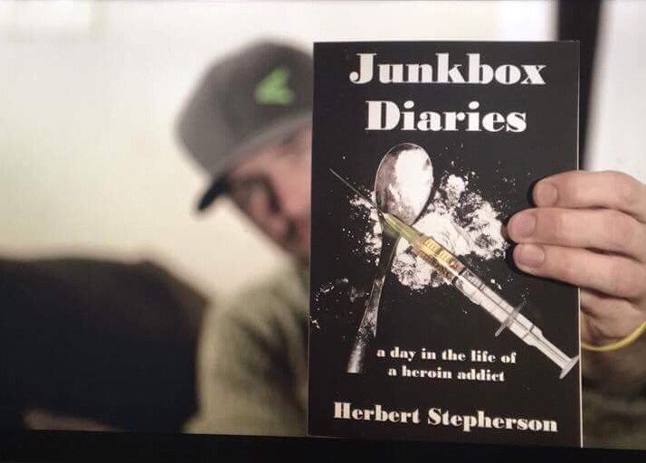 StephersonHerb's tweet image. #Junkboxdiaries #pain #hope
@DrPhil @BookRiot @nytimesbooks @GMA @fox32news @WGNNews @ABC7 @Chicago_Reader #life