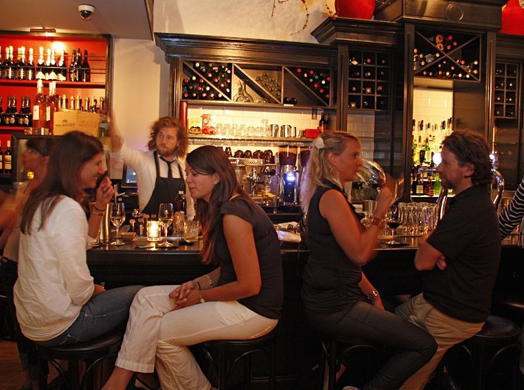 Wie is de echte wijnbar van het jaar? ilovefoodwine.nl/geen-categorie…