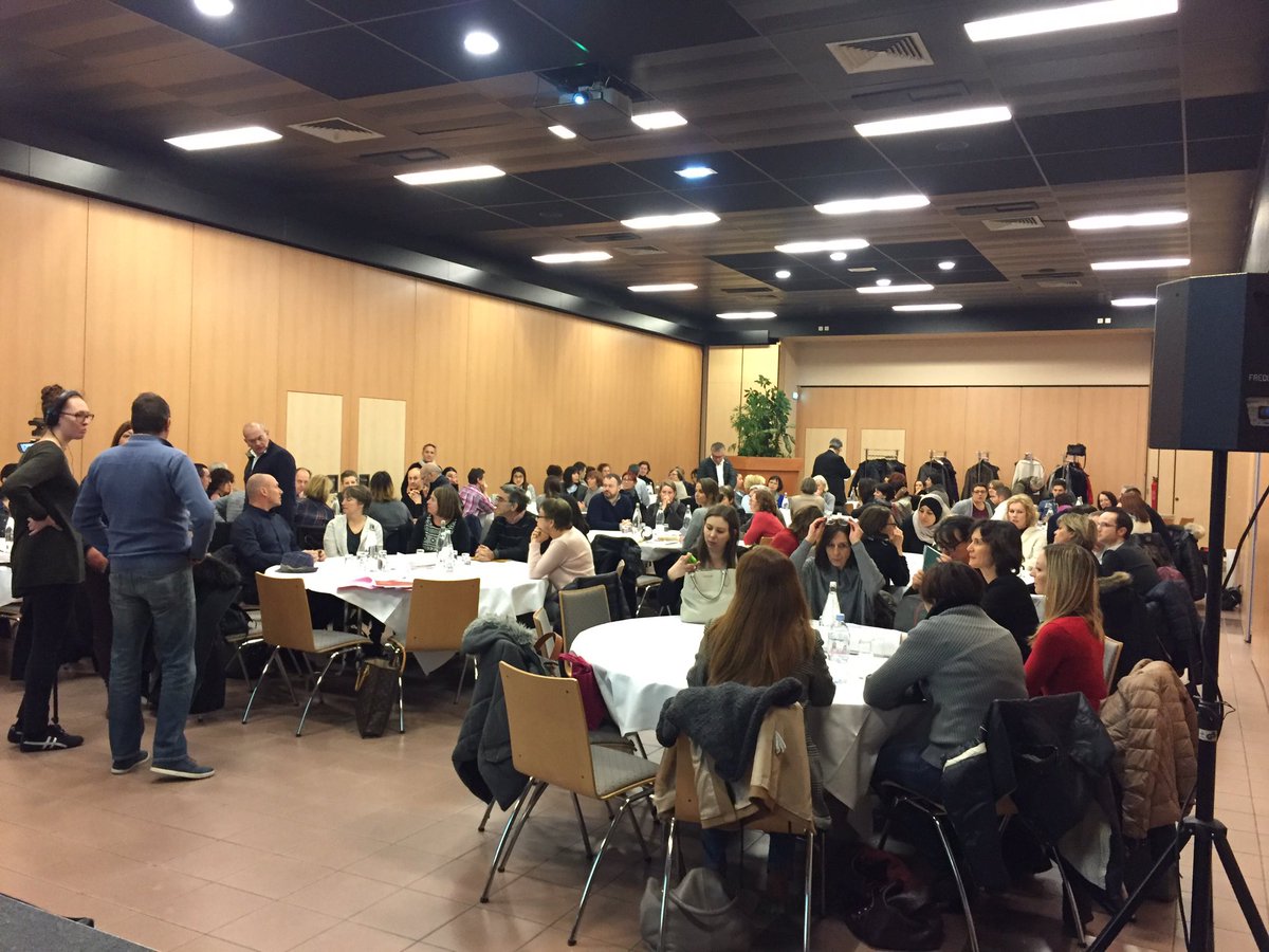 Camille_Freyss's tweet photo. Salle comble à Lyon pour le séminaire #ComportementClient ! @generalifrance #AcademieGenerali #formation #client https://t.co/AwmXa7iq2h