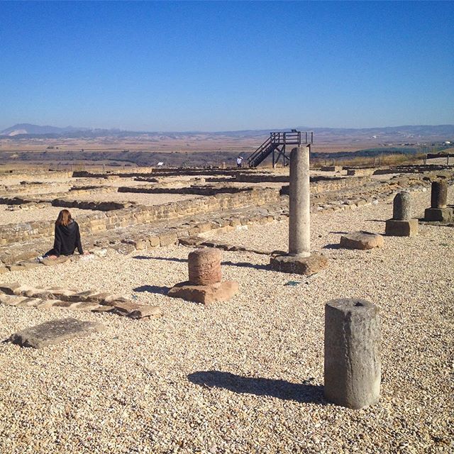 VisitNavarra's tweet photo. La Pompeya #navarra: Andelos, urbe que acogió parte de la prosperidad del Impero Romano https://t.co/TLaROgj7CW (By @EmbajadaHuerta) https://t.co/hFEmlHeh0r