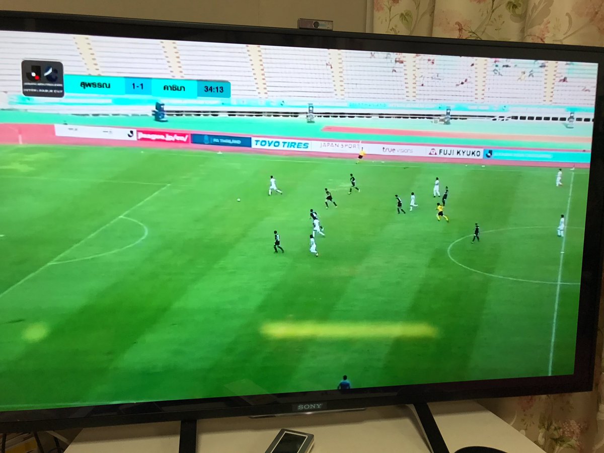 Naoko 携帯とテレビをhdmiでつないで Daznをテレビの大画面で見てるんだけど 画質悪くはないけど 遠目のアングルだと手前の選手の背番号は見えるけど 奥側の選手のがぼやけてる アマゾンなんちゃらの機械を買えば はっきりくっきり見えるようになるの