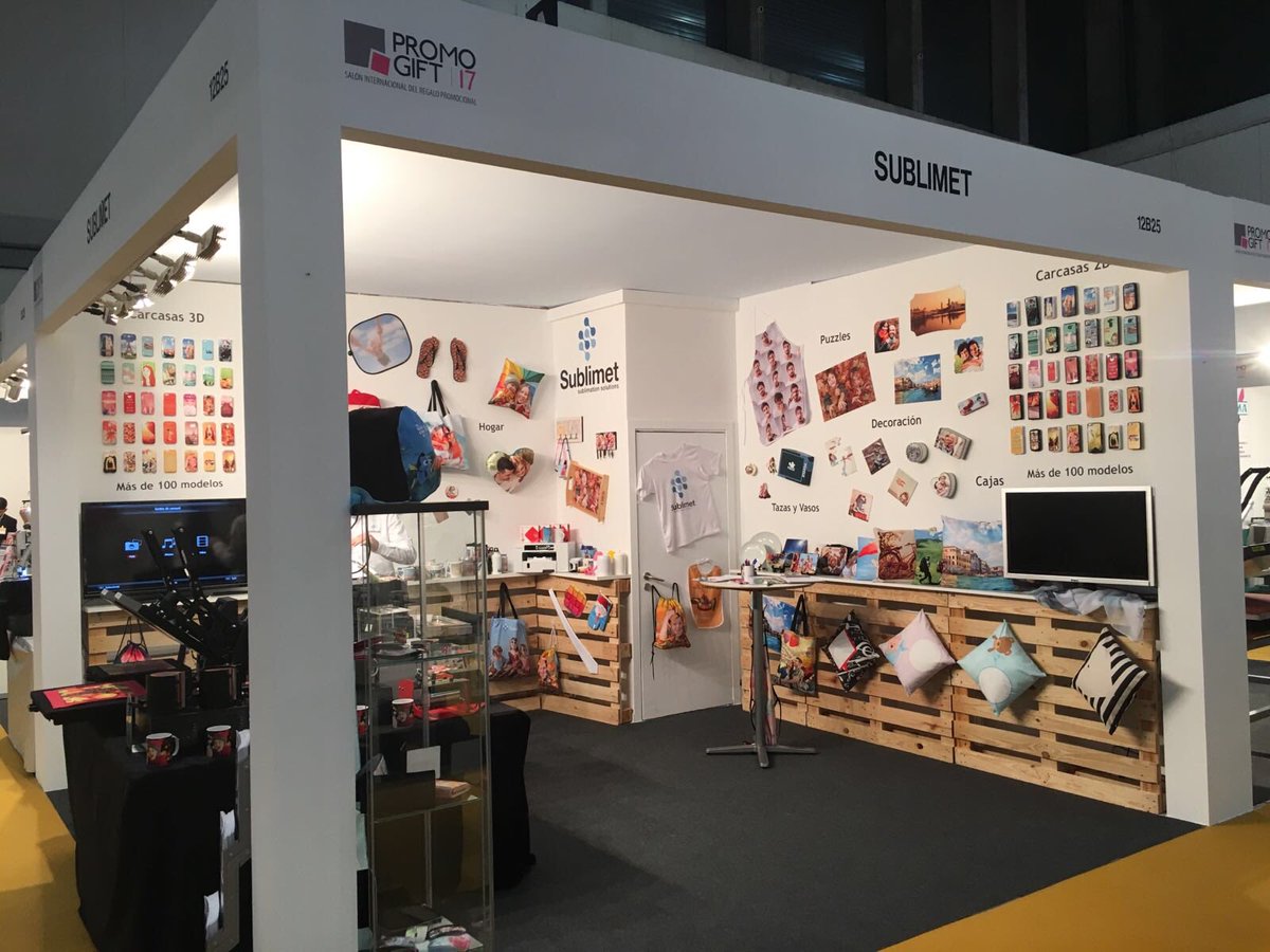 SawgrassInk's tweet photo. @FeriaPROMOGIFT today - visit #SUBLIMET and check out some fabulous #sublimation applications #sgvirtuoso https://t.co/FfccYuVdib