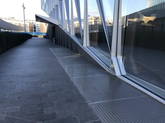 IeronimakisInox's tweet image. #stainlesssteel #custom #heavyuse #weldedscreens #industrial #architectural #Geneva #JTI @IeronimakisInox #ventilationsystem #architecture