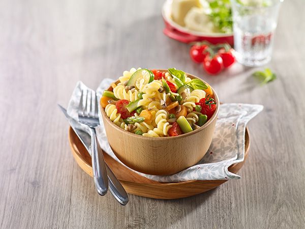 Prise de vue photo recette de plat à base de pâtes Fusilli Primavera pour Valpiform buff.ly/2jrWEUU <a href="/ValpiForm/">ValpiForm</a> <a href="/GalibertPatrick/">Galibert Patrick</a>