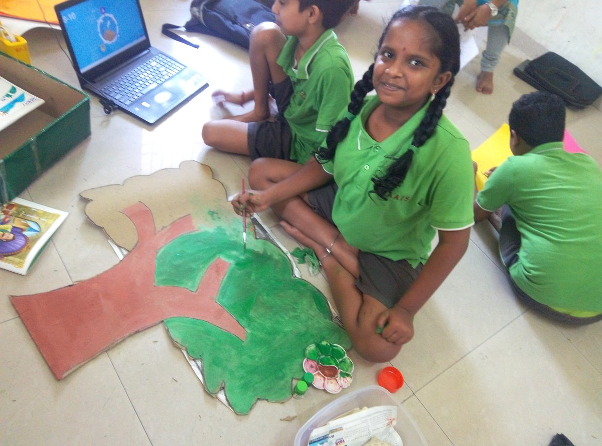 SmithaBijoy1's tweet photo. @akshar_arbol 
#pyp exhibition 2017 wm .. Preparations in full swing. https://t.co/KqlYgSsjR7