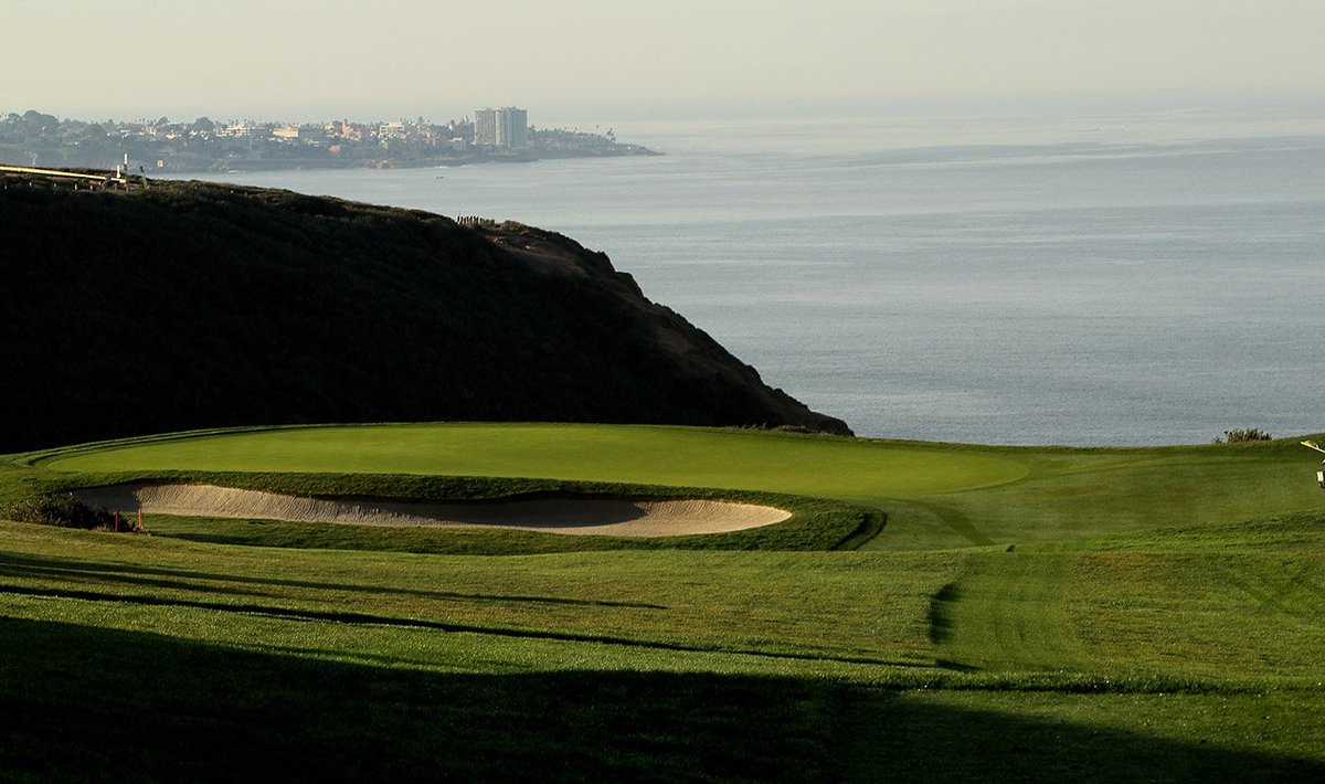 PGATOUR's tweet photo. The views are real nice at Torrey. https://t.co/DySu3fy3AS