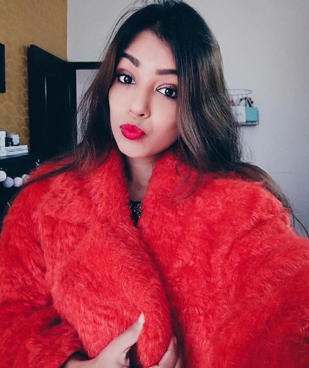 theknclan's tweet image. Ready for a long and exciting week ahead
#selfiehack #selfieflash #aboutalook #ootd  #selfie #selfiequeen #fashionblogger #delhifashionblog