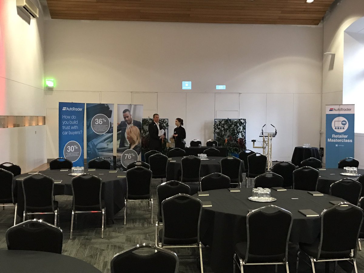 stuartfletche20's tweet photo. Just getting set up for today's Autotrader Masterclass at the wonderful @ourdynamicearth @ATInsight @AutoTraderLife https://t.co/ch0D8RVTpJ